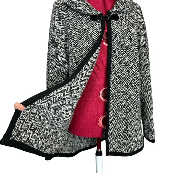 Italian wool long sleeve cardigan buckle closure pleated peter pan like collar - Picture 4 of 9